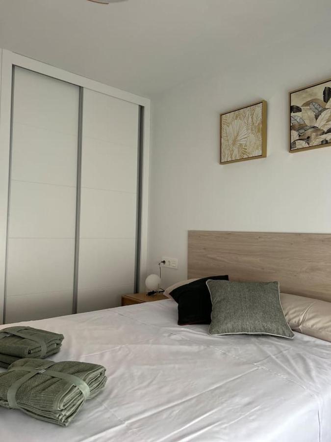 Apartamentos Breton 17 Suite Familiar Alicante Eksteriør billede