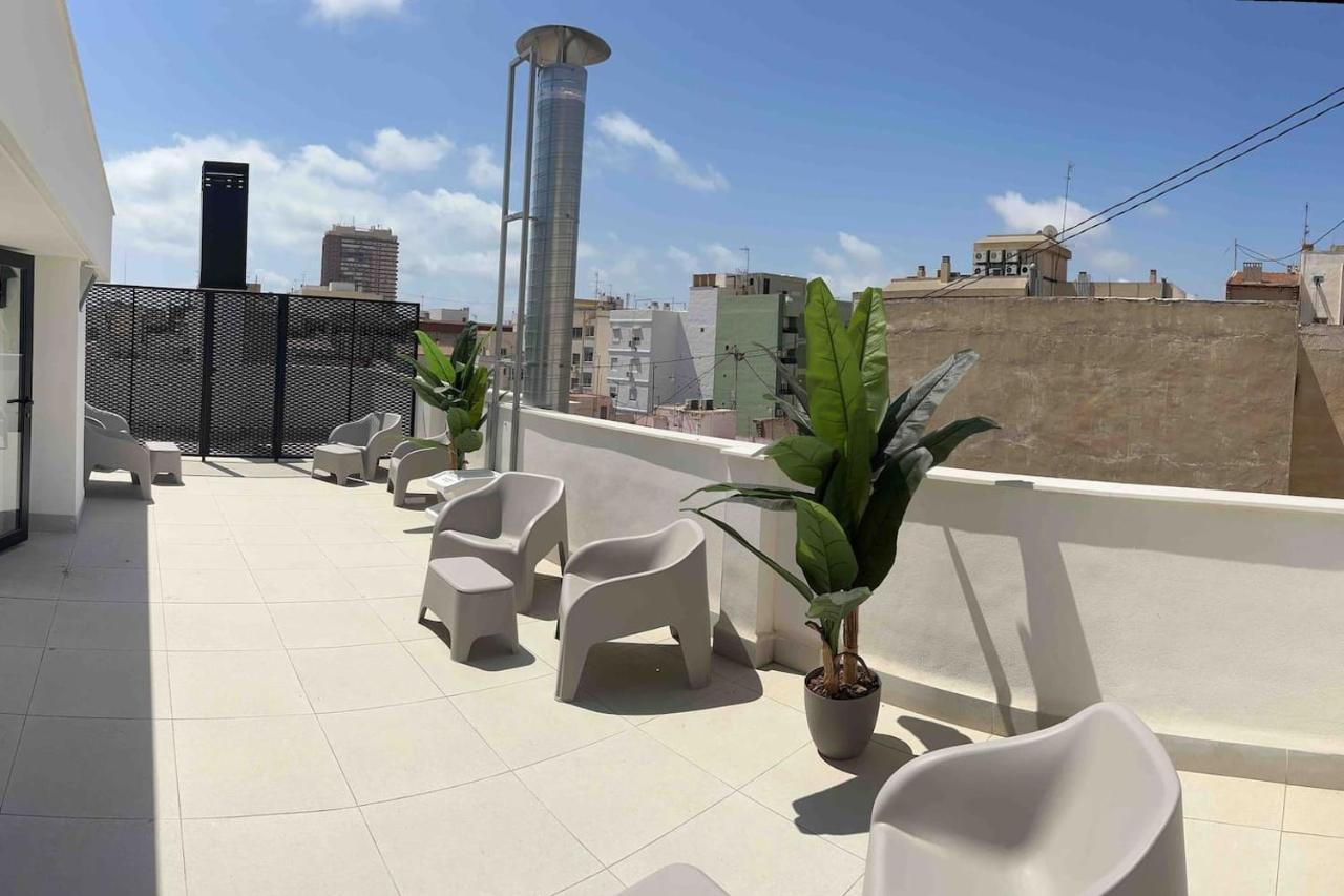Apartamentos Breton 17 Suite Familiar Alicante Eksteriør billede