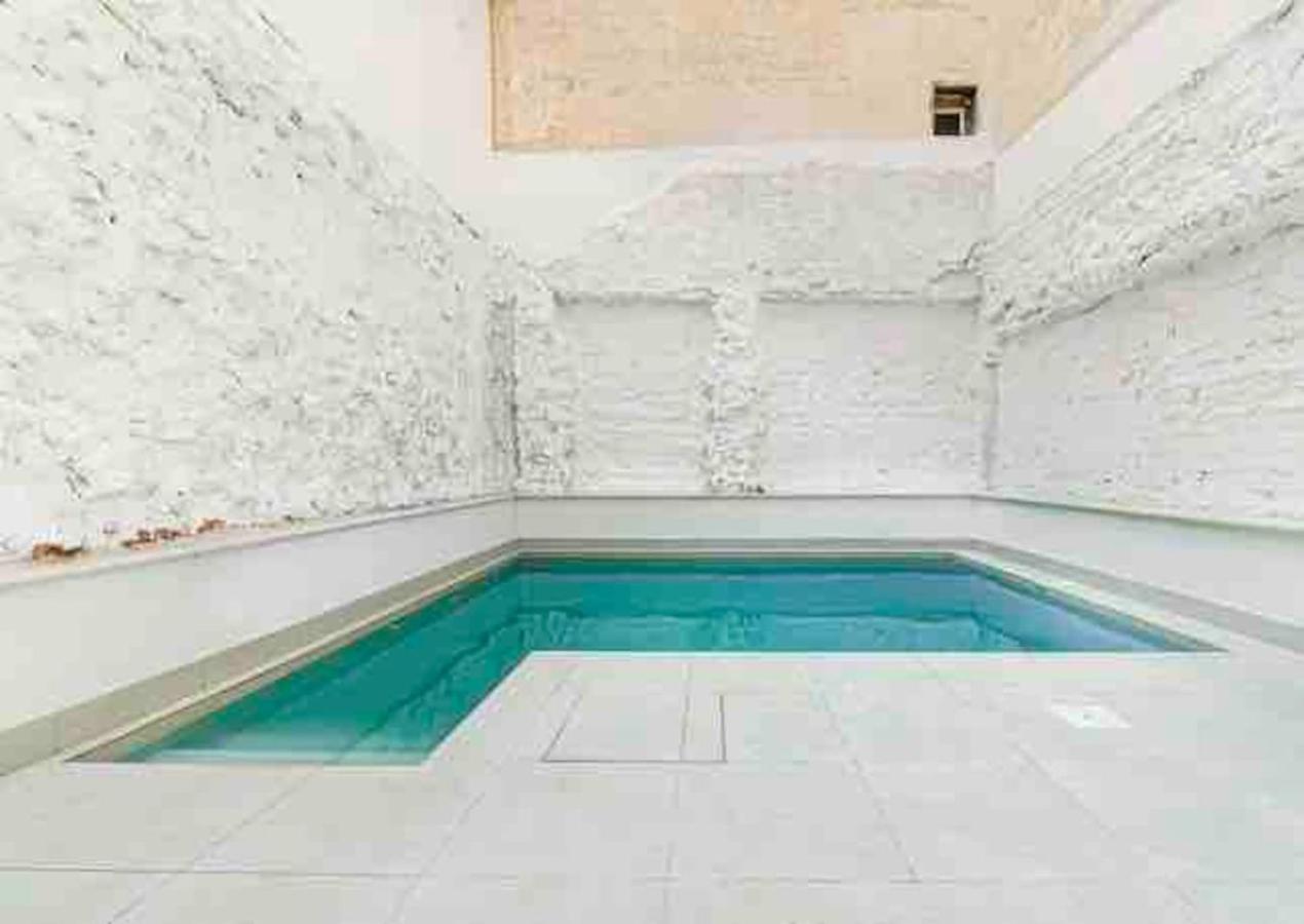 Apartamentos Breton 17 Suite Familiar Alicante Eksteriør billede
