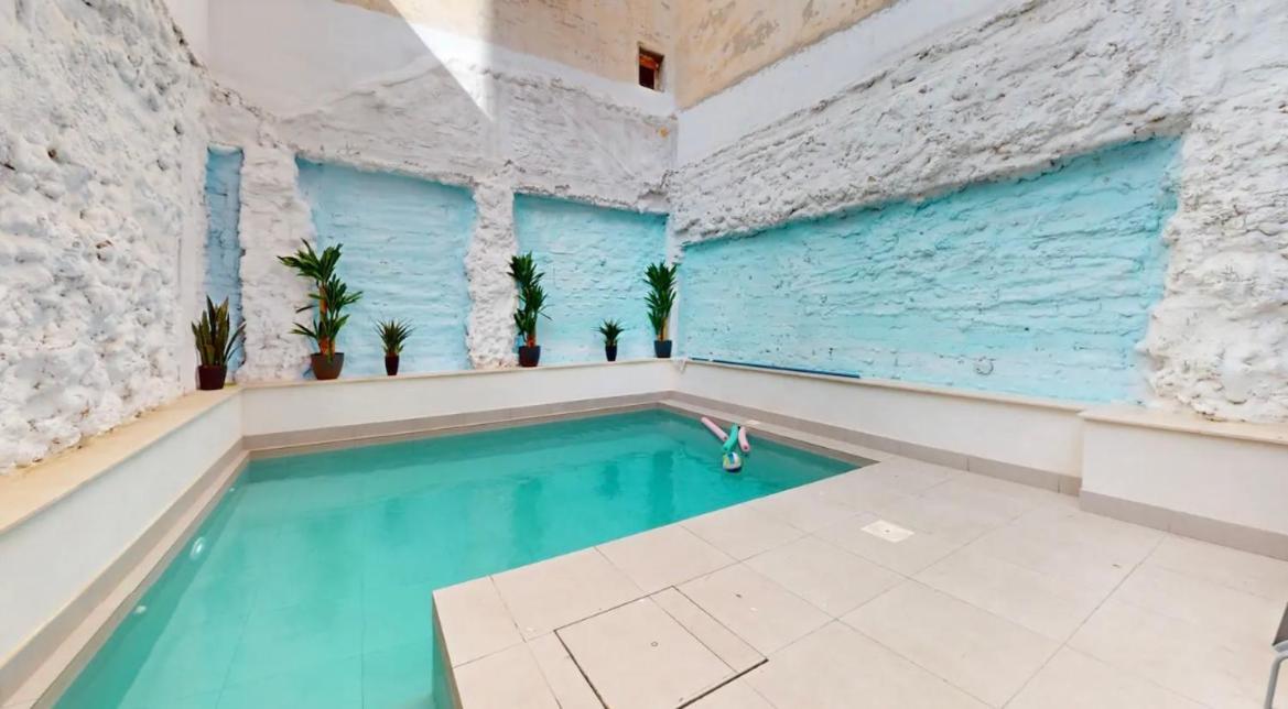 Apartamentos Breton 17 Suite Familiar Alicante Eksteriør billede